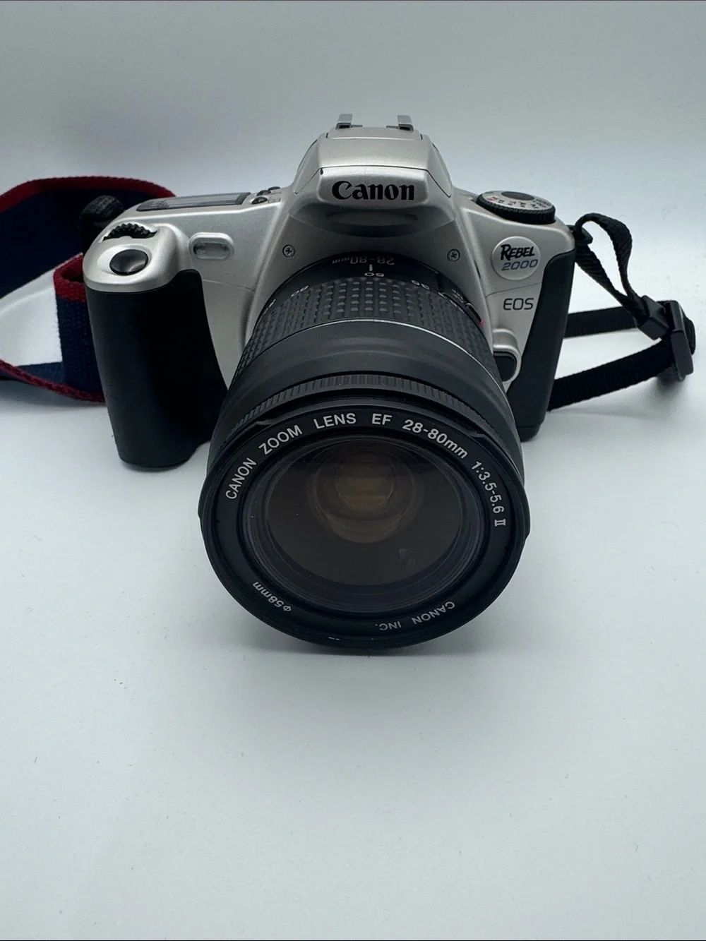 Canon Rebel 2000 Film Camera with 28-80mm Canon Auto Focus Zoom Lens with Bag